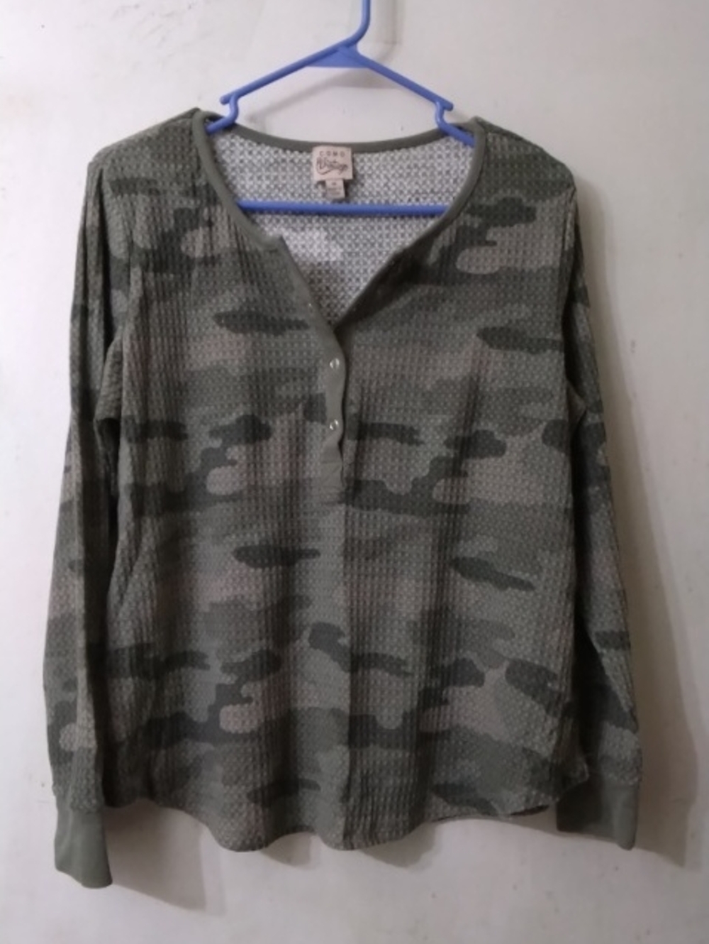 Como Vintage Brand Waffle Knit Camo Henley Long Sleeve Top - Green